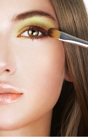 MAKE UP