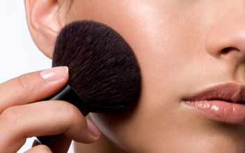 MAKE UP