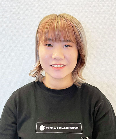アシスタント 西村 美依奈